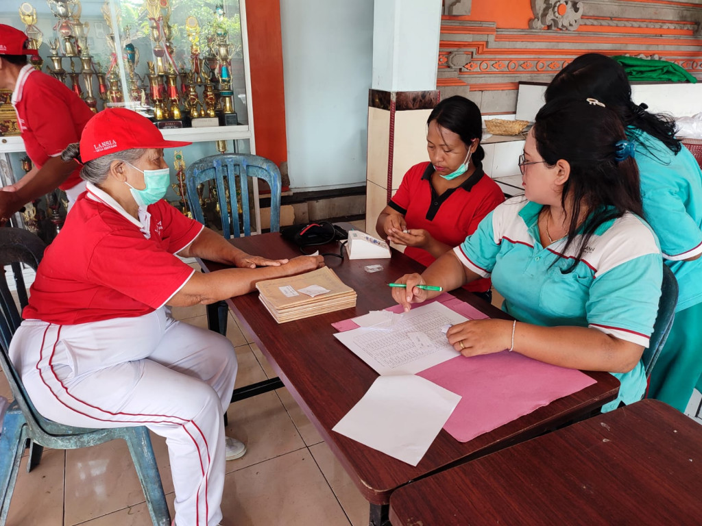 Posyandu Lansia di Banjar Dangin Pangkung